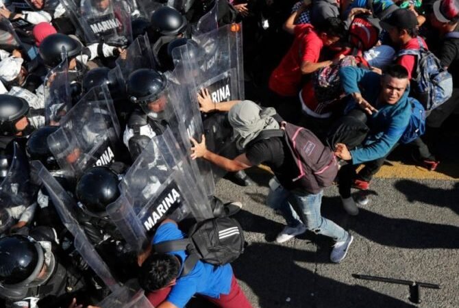 SE ENFRENTAN INDOCUMENTADOS A GUARDIA NACIONAL