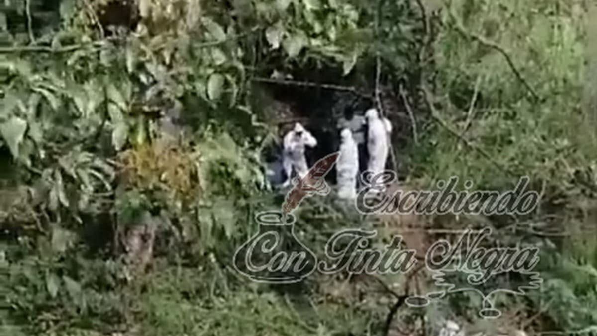 ENCUENTRAN FOSAS CLANDESTINAS EN HUILOAPAN