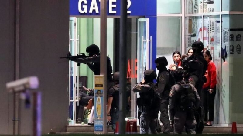 MILITAR ASESINA A 25 PERSONAS EN TAILANDIA