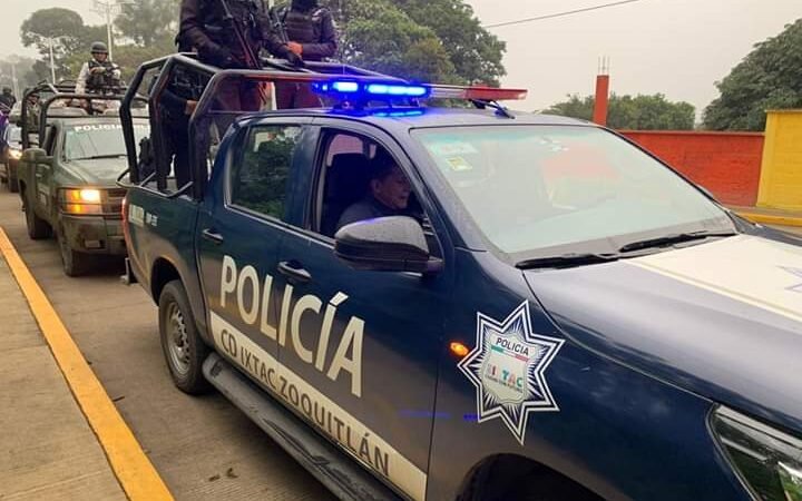 “LEVANTAN” A POLICÍAS DE IXTAC