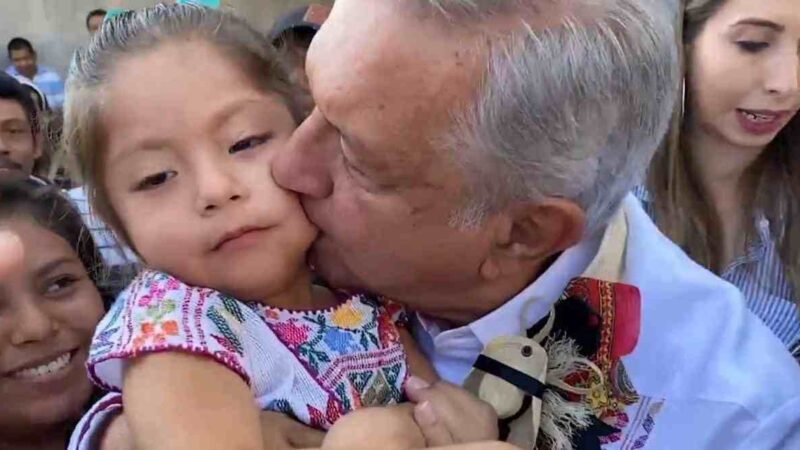 LÓPEZ OBRADOR HACE CASO OMISO A RECOMENDACIONES POR CORONAVIRUS