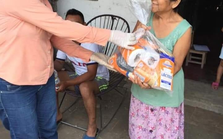 ENTREGAN DESPENSAS A ADULTOS MAYORES EN COMAPA