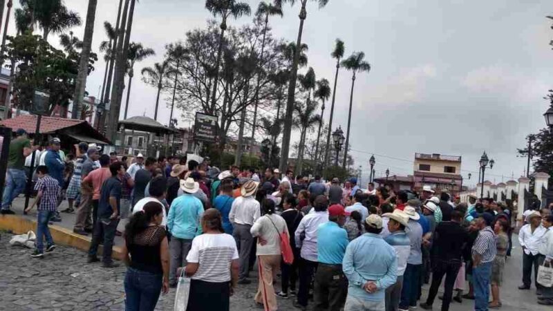 TIANGUISTAS DE COSCO SE VAN AL RECINTO FERIAL