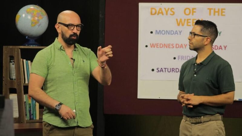 OFRECE SEV CLASES DE INGLÉS Y NÁHUATL