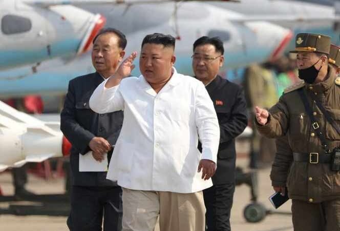 KIM JONG UN ESTÁ MUERTO, REPORTA TMZ