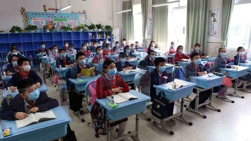 INICIA REGRESO A CLASES EN CHINA BAJO MÁXIMA SEGURIDAD