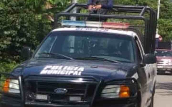 ORDENAN CIERRE DE BARES EN TOMATLÁN