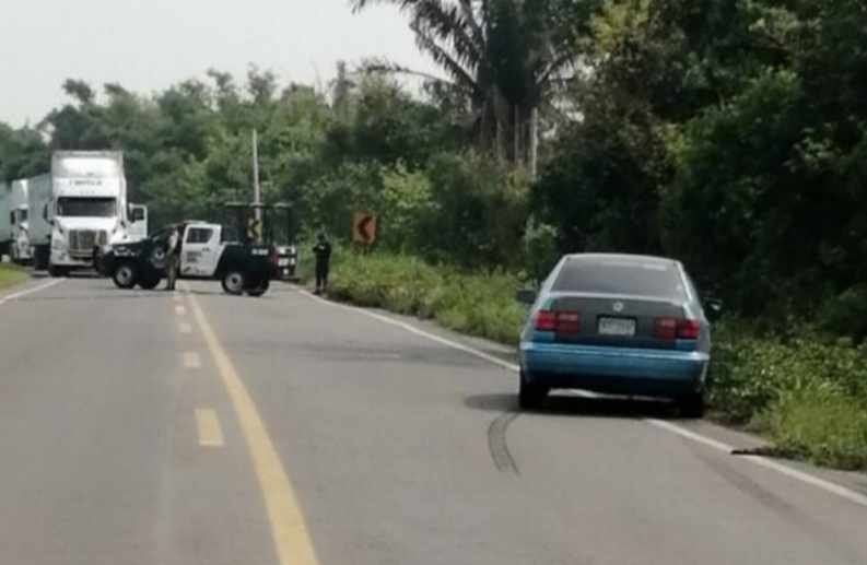 EMBOSCAN Y ASESINAN A POLICÍA