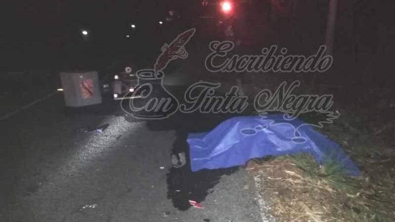 AUTO DE ABARROTES QUEZADA EMBISTE Y MATA A MOTOCICLISTA