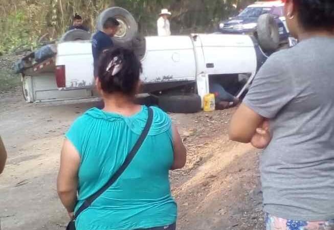 SE MATA OBRERO EN VOLCADURA