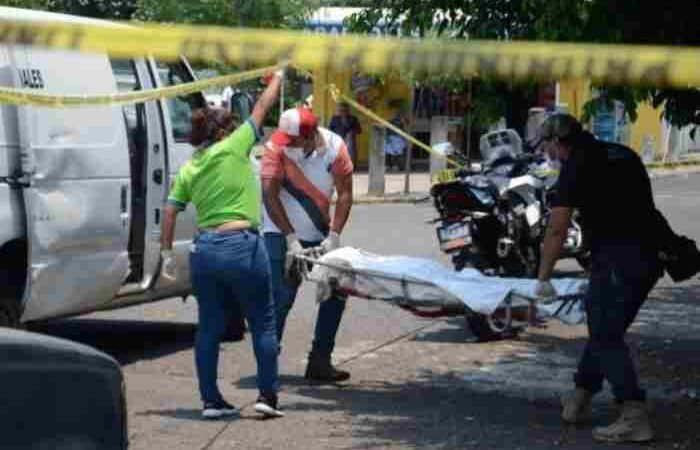 ADOLESCENTE ESCAPA POR LA “PUERTA FALSA”