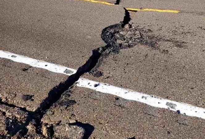 ASÍ QUEDÓ CARRETERA DE NEVADA TRAS FUERTE SISMO DE MAGNITUD 6.5
