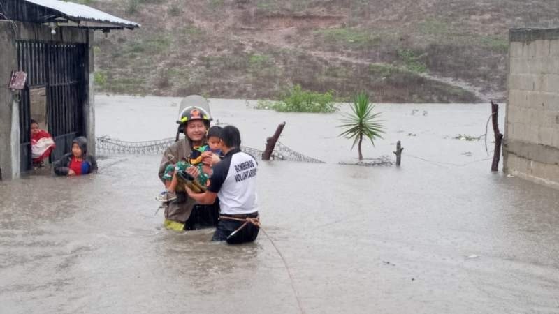 TORMENTA TROPICAL ‘AMANDA’ DEJA MUERTE Y DESTRUCCIÓN EN EL SALVADOR Y GUATEMALA