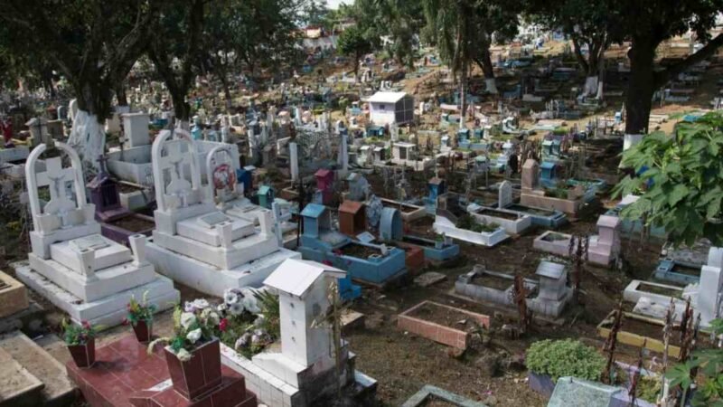 RESTRINGEN ACCESO A PANTEONES DE CÓRDOBA