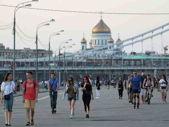 RUSIA REABRE FRONTERAS Y PONE FIN A CUARENTENA EN MOSCÚ