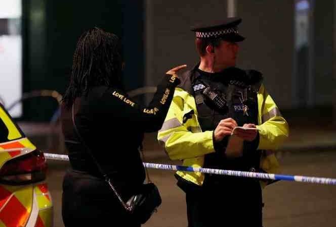 TRES MUERTOS TRAS ATAQUE CON CUCHILLO EN REINO UNIDO