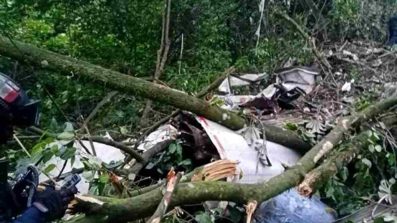 DEL ESTADO DE MÉXICO, TRAILERO QUE CAYÓ A BARRANCA DEL METLAC