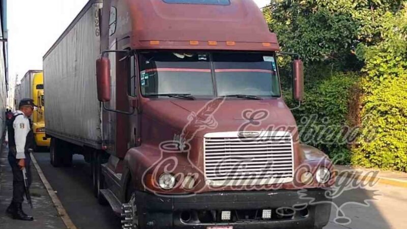 ELEMENTOS DE IPAX FRUSTRAN ROBO DE TRACTOCAMIÓN