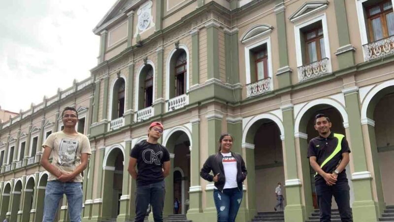 ESTUDIANTES DE UTCV OBTIENEN BECA PARA ESTUDIAR EN FRANCIA