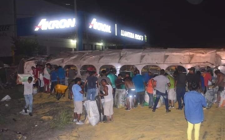 COMETEN ACTOS DE RAPIÑA TRAS ACCIDENTE