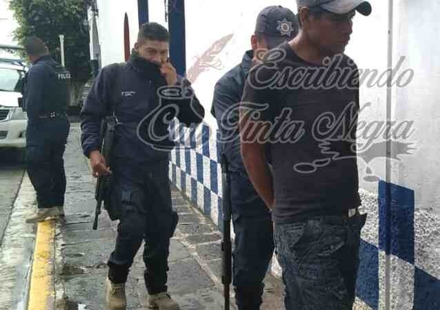 DETIENEN A TAQUERO DE HUATUSCO