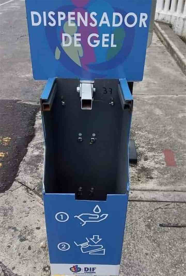 EN CÓRDOBA SE ROBAN HASTA LOS DISPENSADORES DE GEL