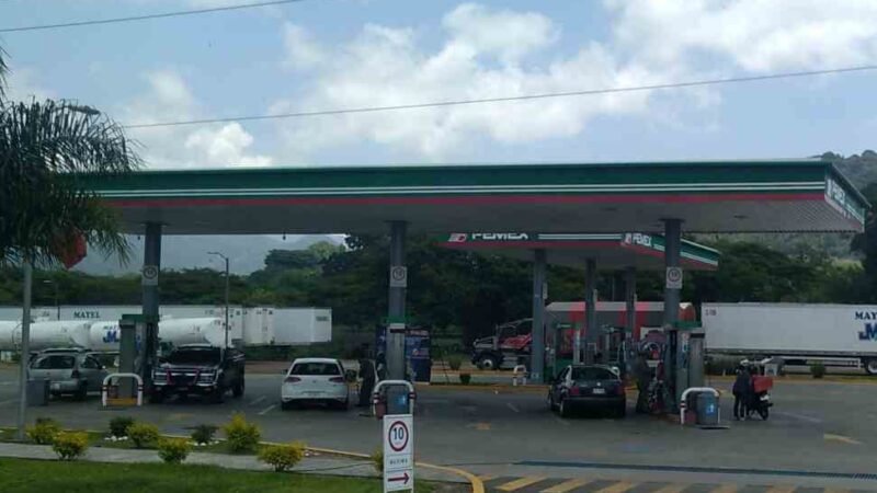 AUMENTAN PRECIOS DE LA GASOLINA