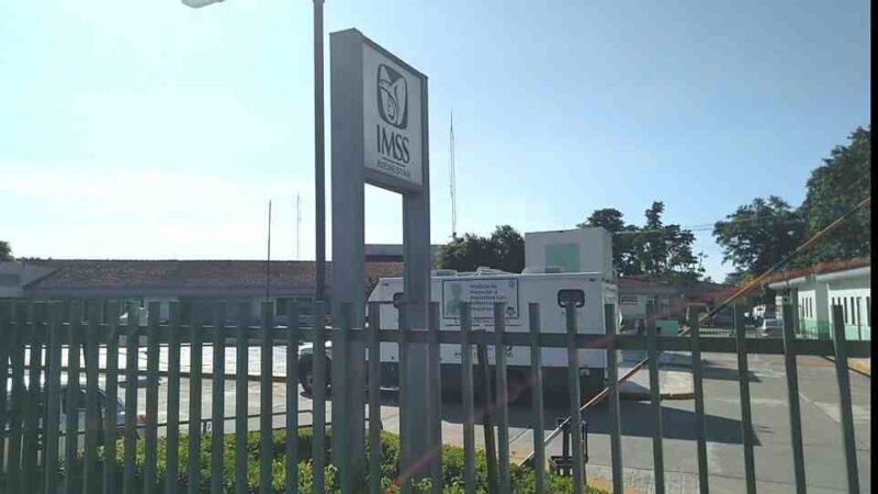 SE LLEVAN AMBULANCIA DE HOSPITAL DE COSCOMATEPEC “PRESTADA”