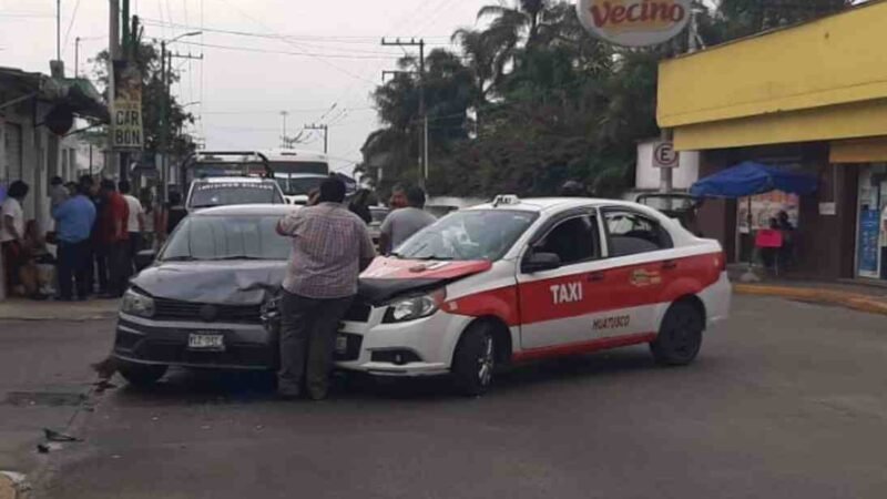 CHOCA TAXI DE HUATUSCO CONTRA GOLF