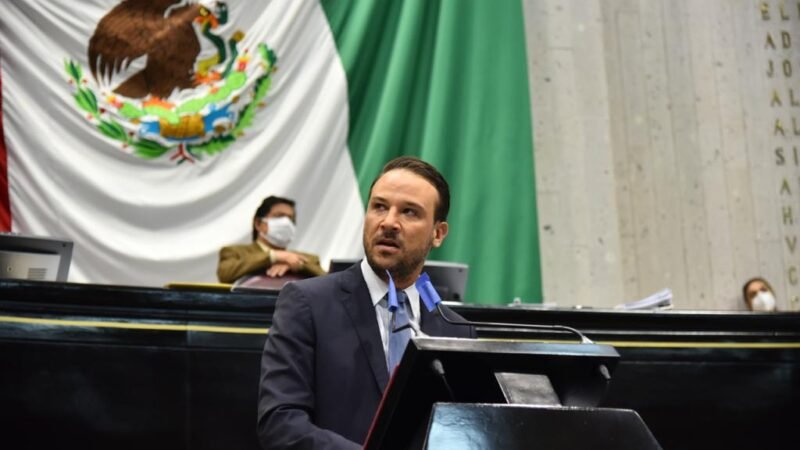 PIDEN OTORGAR ESTÍMULOS A PERSONAL MÉDICO DE “PRIMERA LÍNEA”