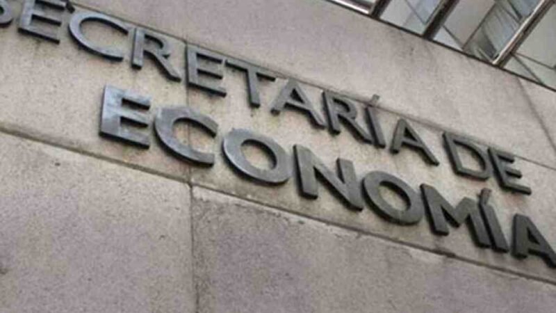 SECRETARÍA DE ECONOMÍA RETIRA COMPUTADORAS POR AUSTERIDAD; EMPLEADOS TENDRÁN QUE COMPRARLAS