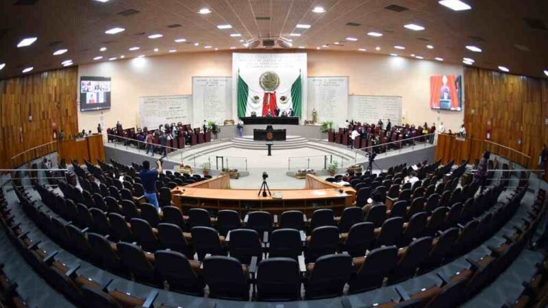 APRUEBAN REFORMAS A LEY DEL COLEGIO DE VERACRUZ