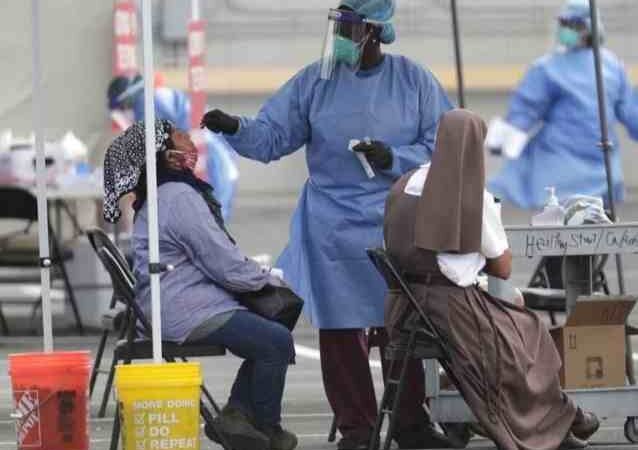 CALIFORNIA LIBERA 8 MIL PRISIONEROS POR TEMOR AL CORONAVIRUS