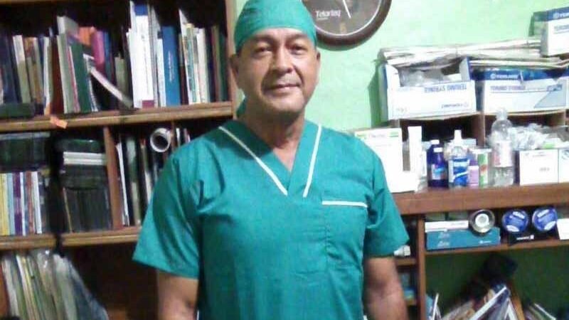 EN 72 HORAS MUEREN TRES MÉDICOS Y UNA ENFERMERA POR COVID