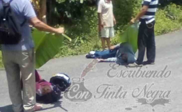 CHOCAN MOTOCICLISTAS EN IXHUATLÁN