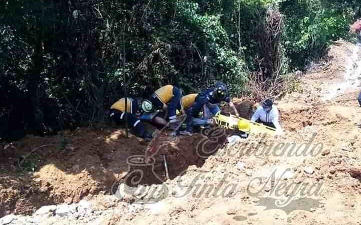 ALBAÑILES QUEDAN SEPULTADOS POR ALUD DE TIERRA