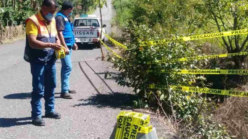 DETECTAN SOCAVÓN EN CARRETERA DE IXHUATLÁN