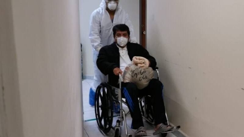 DAN DE ALTA A PACIENTE QUE RECIBIÓ DONACIÓN DE PLASMA