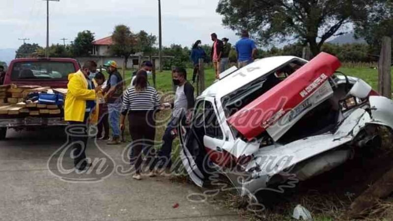 DESTROZA CAMIONETA A TAXI DE COSCO