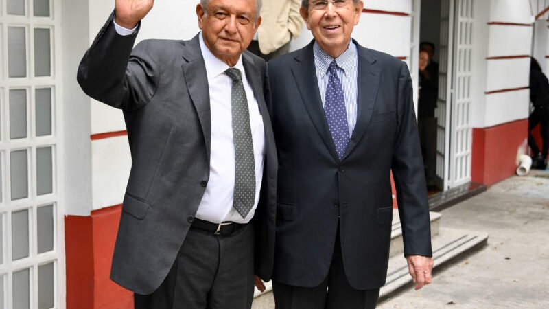 AMLO REVELA QUE CUAUHTÉMOC CÁRDENAS PADECE COVID; DESEA SU PRONTA RECUPERACIÓN