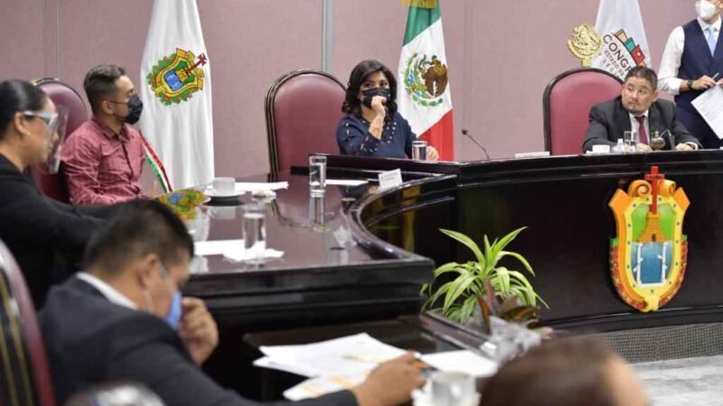 PROPONEN QUE CÉDULA PROFESIONAL SEA OBLIGATORIA PARA OCUPAR UN CARGO PÚBLICO