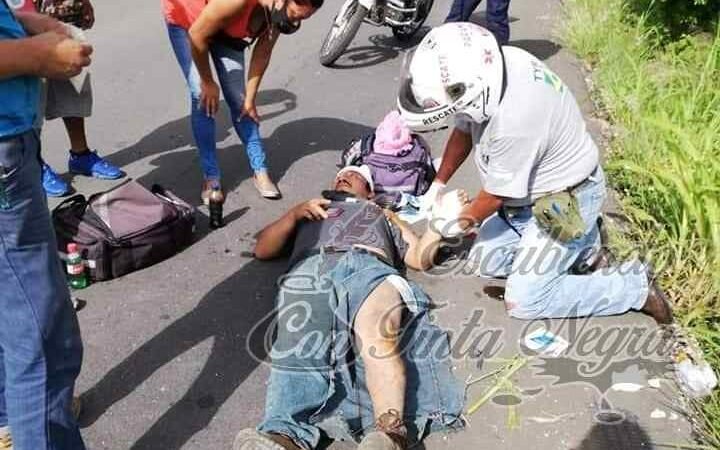 DERRAPA MOTOCICLISTA DE ATOYAC