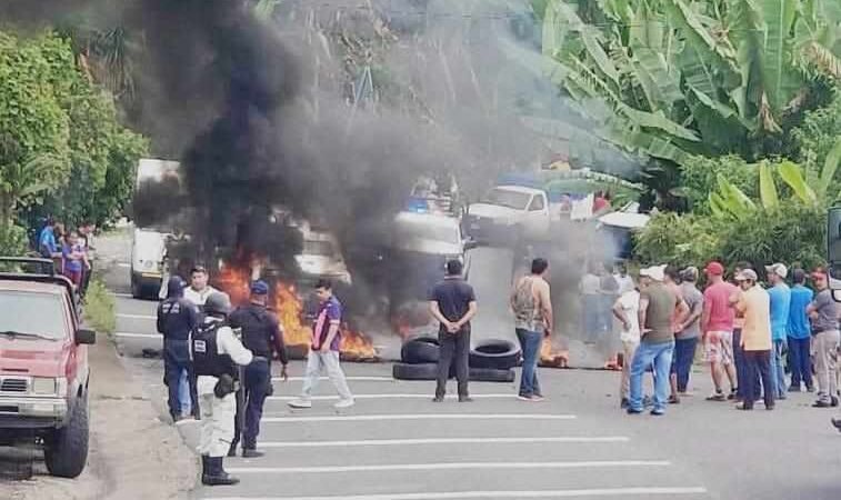 LA 4T TAMPOCO CUMPLE: DEJAN CARRETERA INCONCLUSA