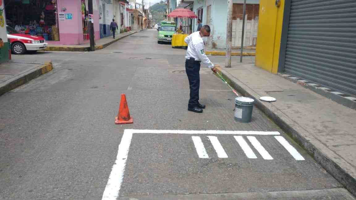 EN HUATUSCO NO SE SABEN ESTACIONAR