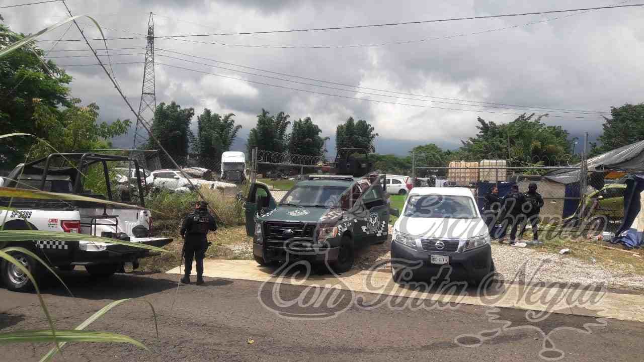 ASEGURAN CAMIÓN ROBADO EN CORRALÓN DE GRÚAS