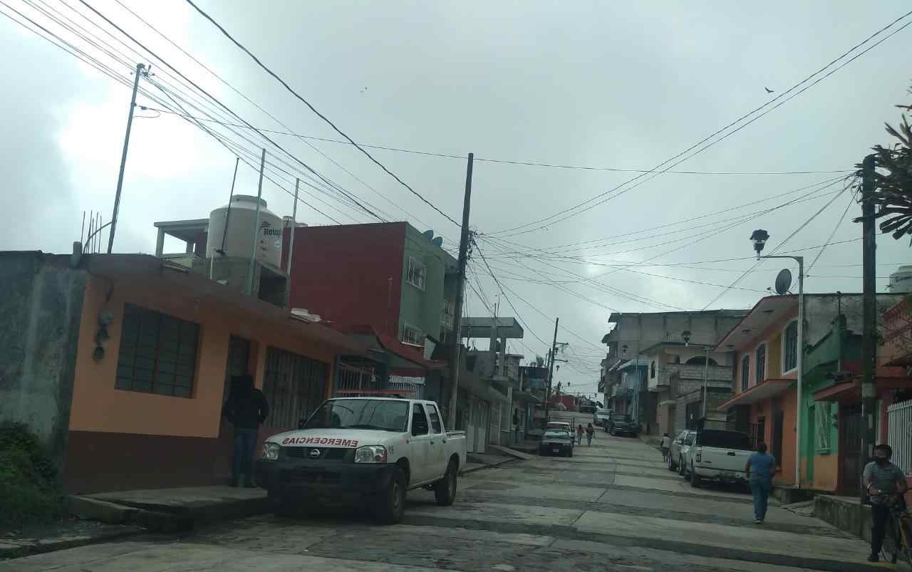 ADOLESCENTE INTENTA LANZARSE DE AZOTEA