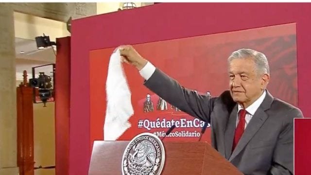 ‘AMOR Y PAZ’, DICE AMLO Y DECLINA RESPONDER A RECLAMO DE EEUU POR NARCOTRÁFICO