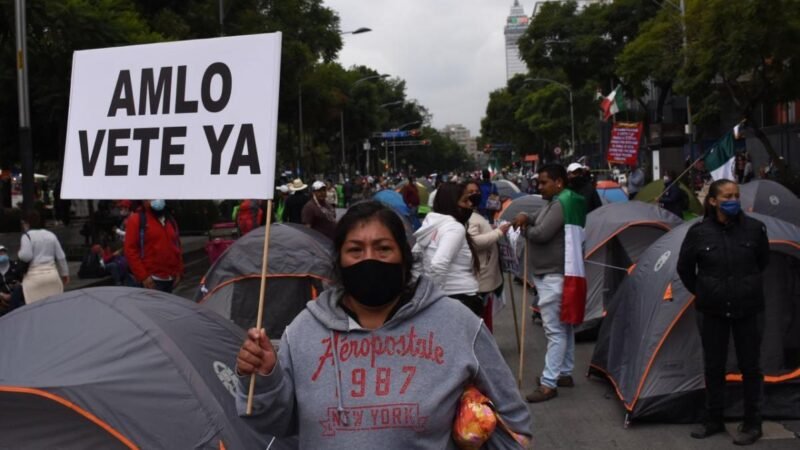 GOBIERNO DE CDMX NIEGA QUE A FRENTE ANTI AMLO SE LE IMPIDIÓ INSTALAR PLANTÓN