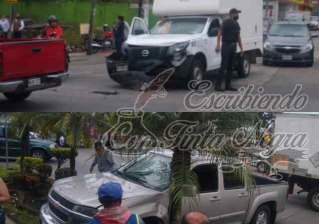 DOBLE CHOQUE EN PARQUE QUINTO CENTENARIO