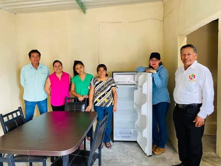 LLEGA AYUDA A FAMILIA QUE LO PERDIÓ TODO EN INCENDIO